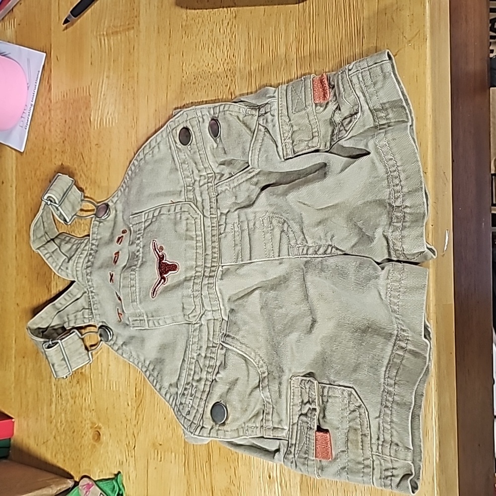 Baby 6-9 month Texas overall shorts (B8.7)